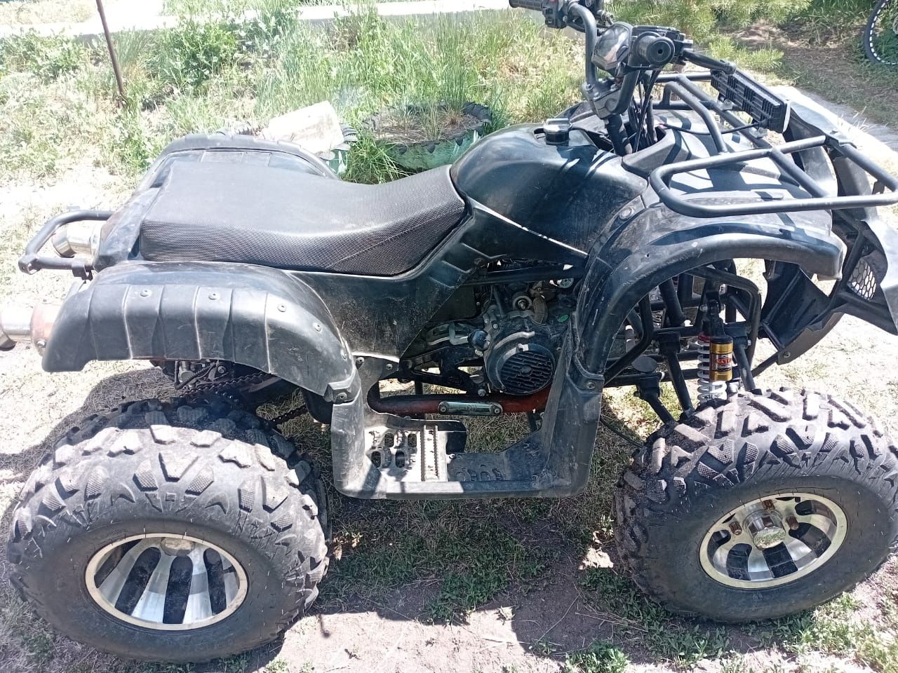 Продам квадроцикл срочно
