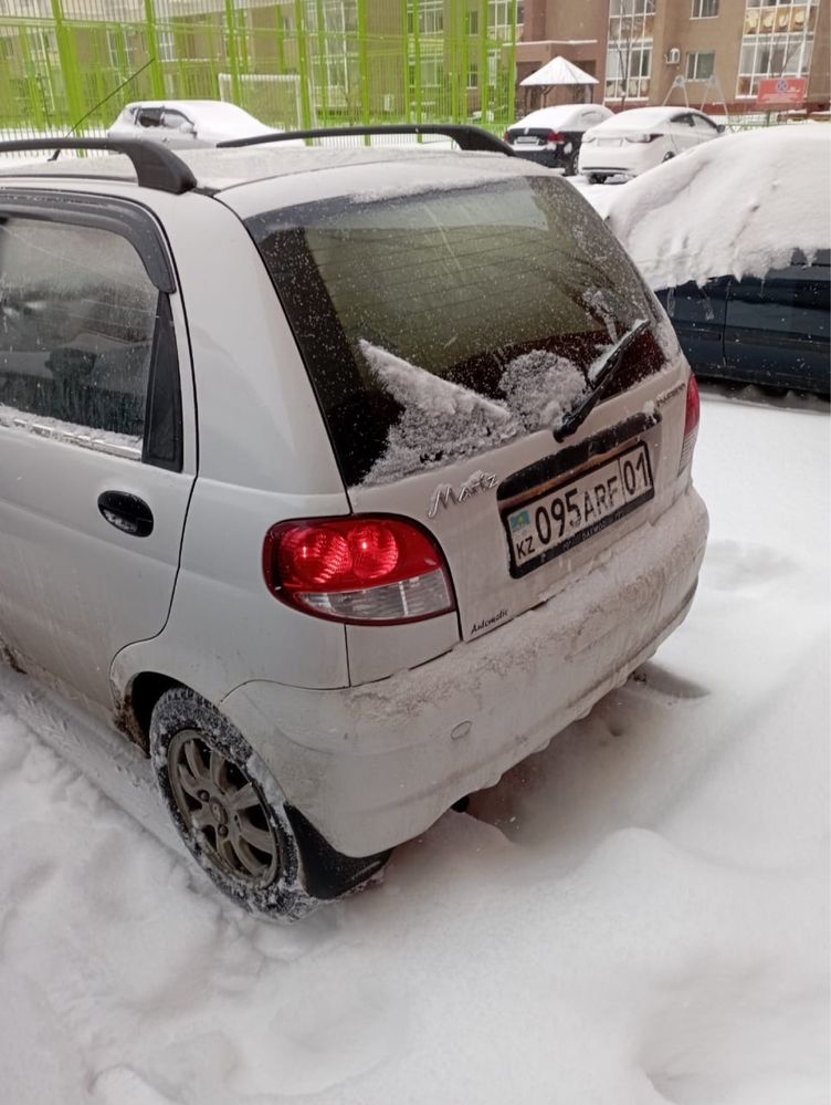 Продаю Матиз 2011г автомат