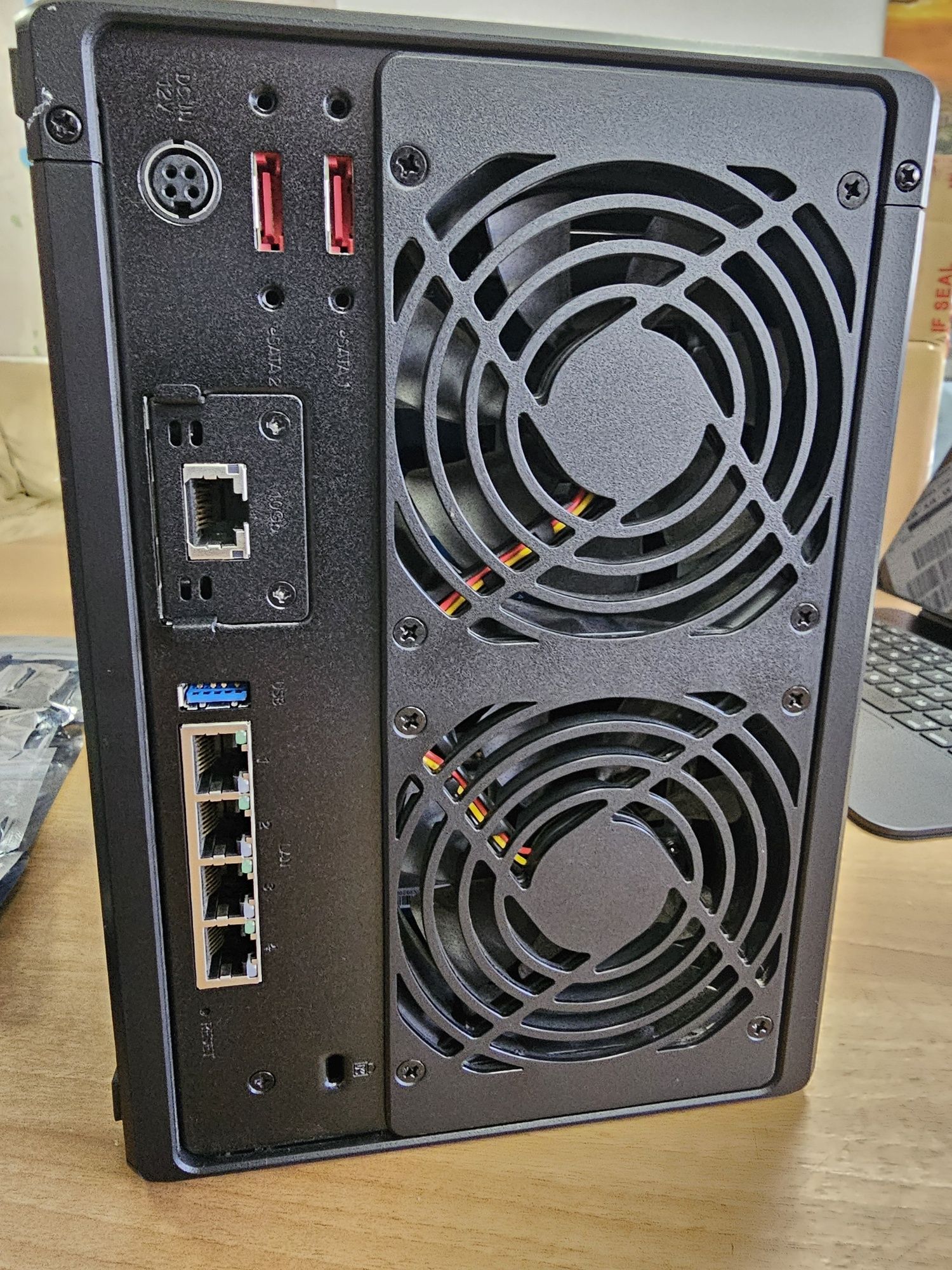 Сетевое хранилище Synology DS1522+ 5xHDD 4TB  32GB RAM 10Gbe module