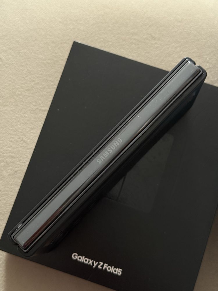 Продам Samsung Z Fold5