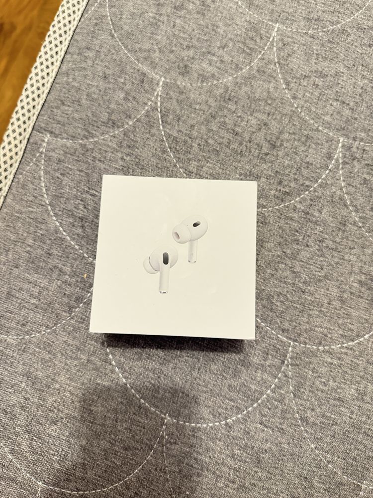 AirPods Pro 2 (USB-C) почти новые — срочно продаю!