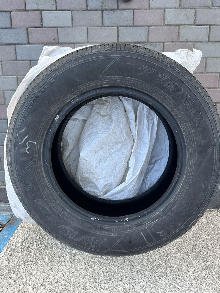 Продам комплект летний резину yokohama