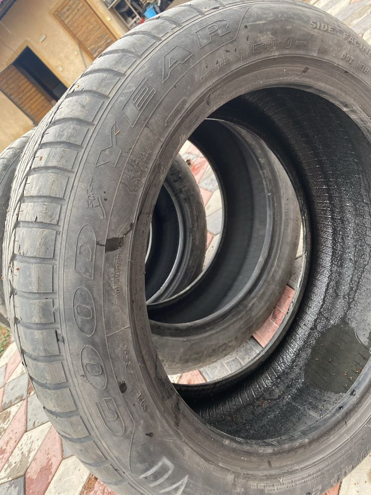 Продам летние Шины 255/50/19