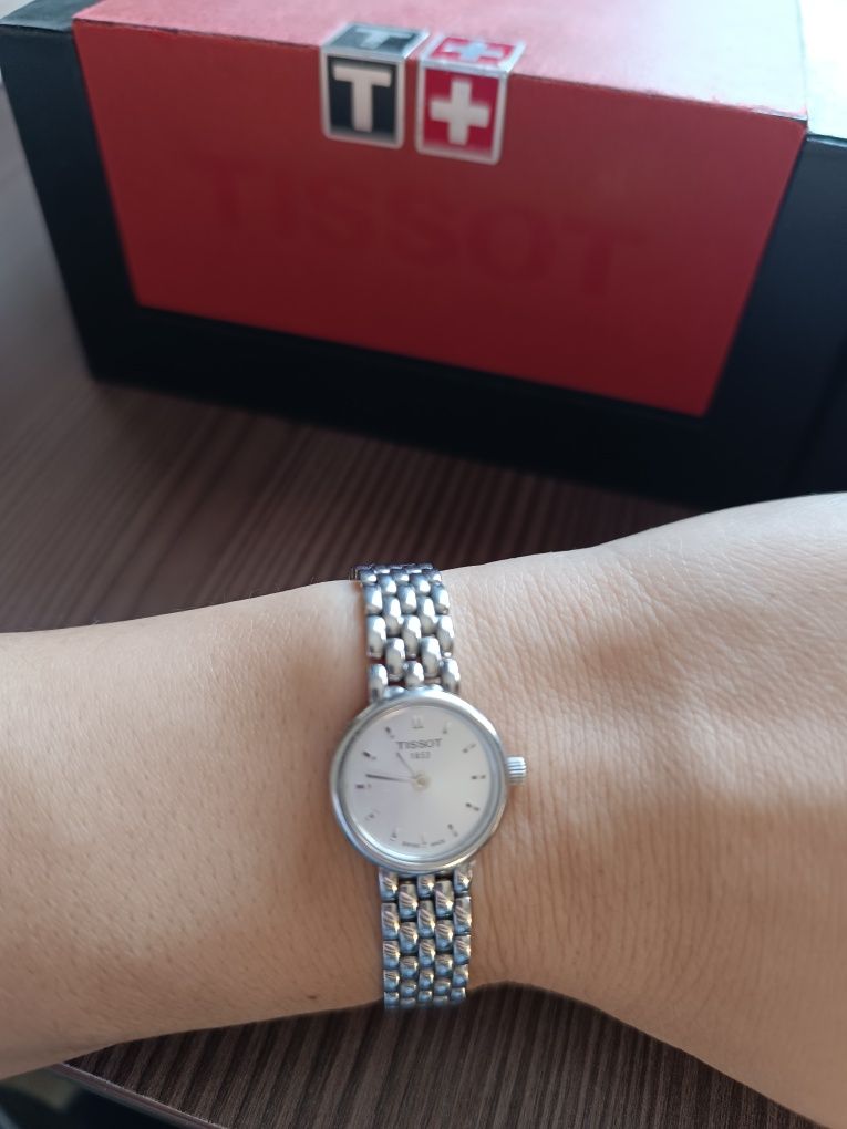 Часы швейцарские TISSOT
