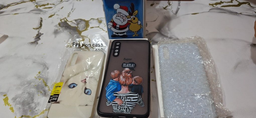 Продам Samsung A50 4/64 синий