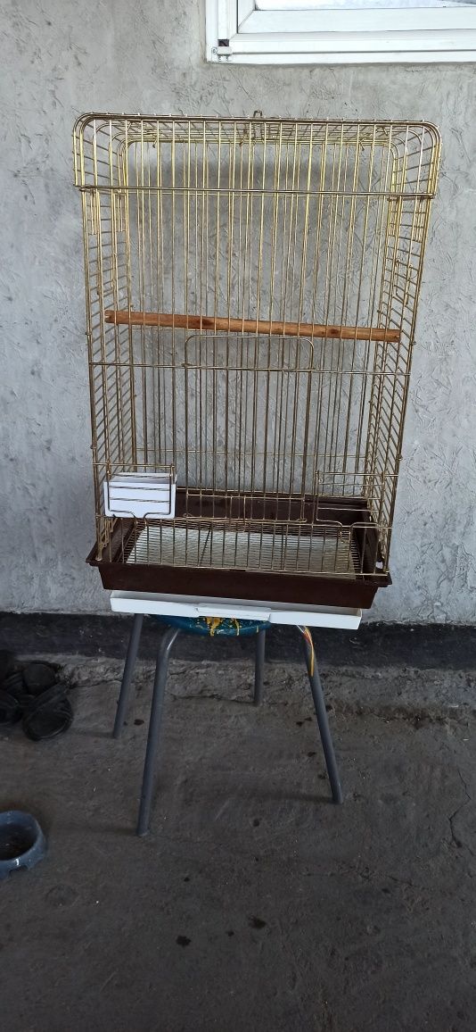 Клетка большая для крупных попугаев