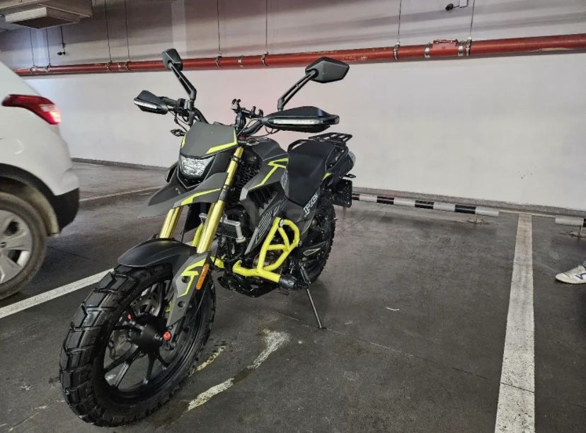 Мотоцикл Lonkin Teken 250. На жидкостном охложлении.