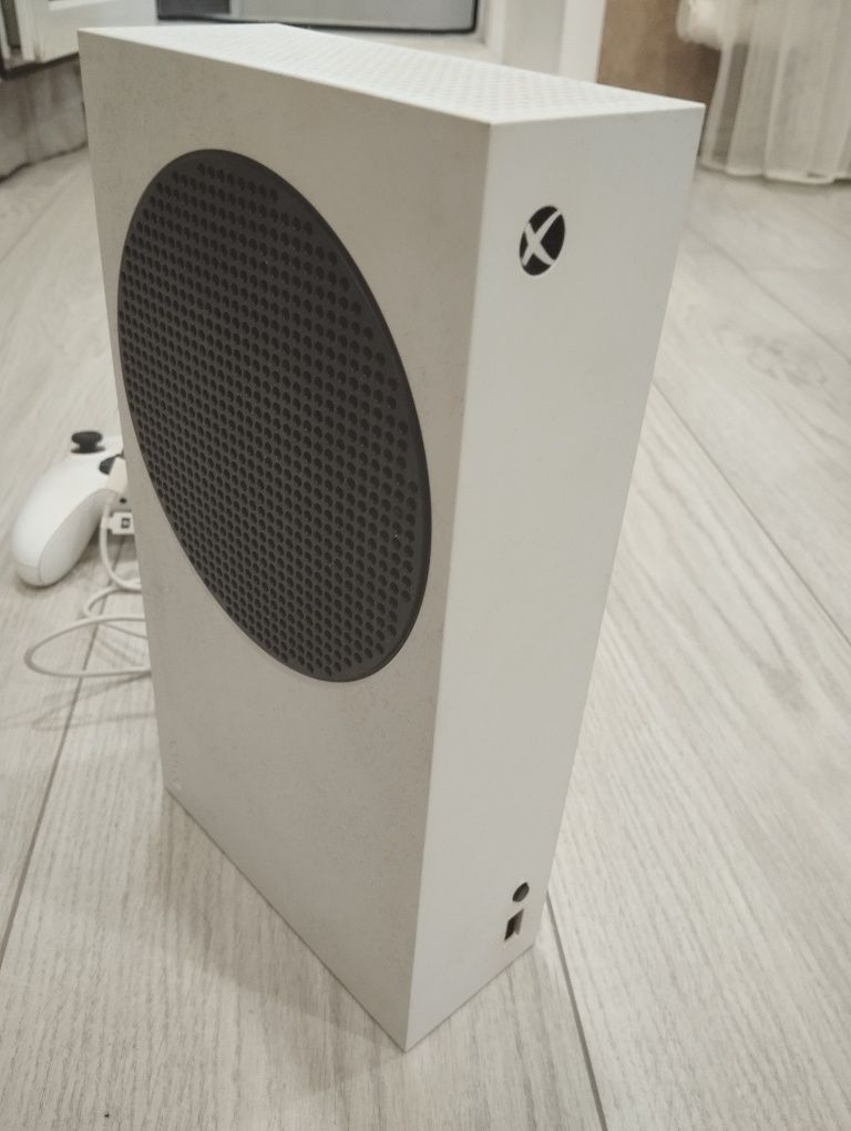 Продам Xbox series s