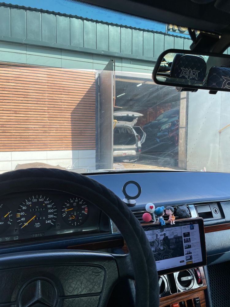 Mersedes-Benz 124