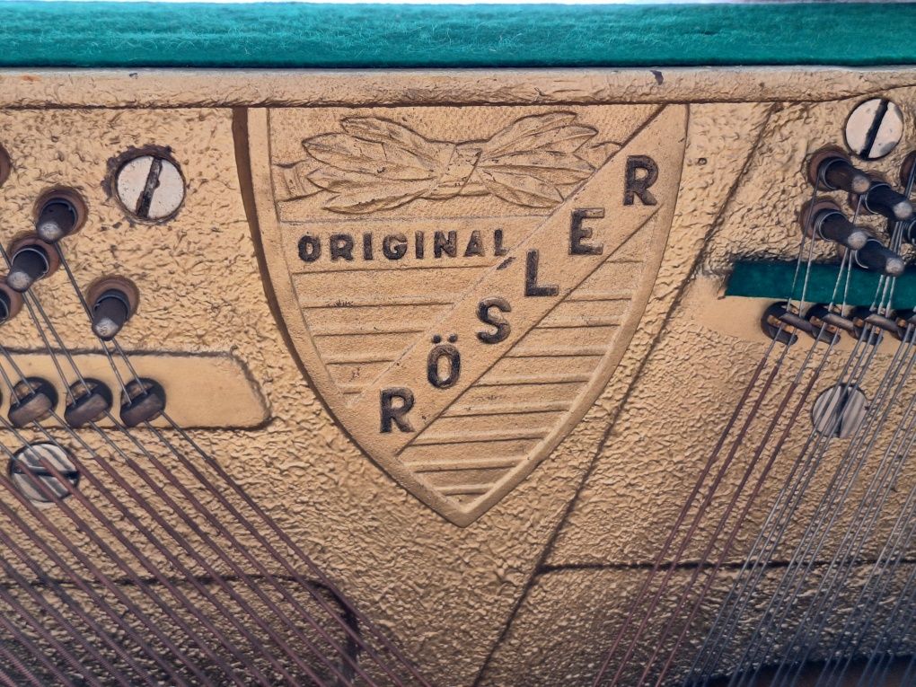 Пианино Rösler (Petrof, Чехия)
