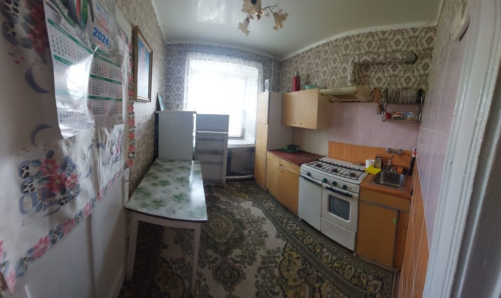 В Зыряновске квартира 3х ком.  (г. Алтай ), ТОРГ