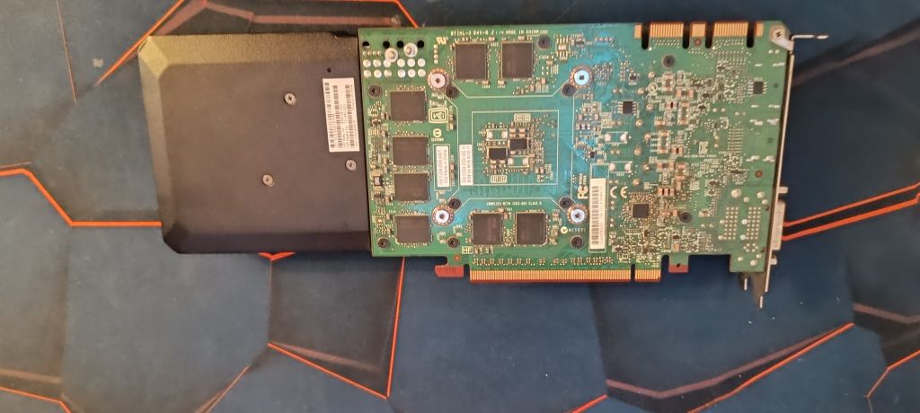 Продам видеокарту NVIDIA Quadro K5000