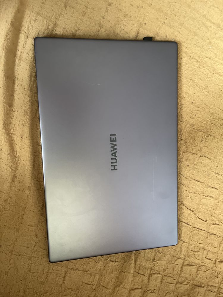 Ноутбук Huawei MateBook D15 15.6" / 8 Г6 / SSD 256 Г6 / Win 11