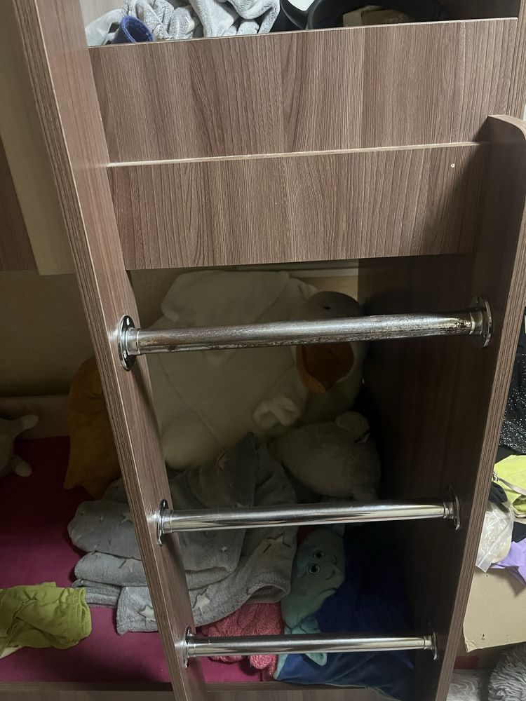 Продам двухярусную кровать