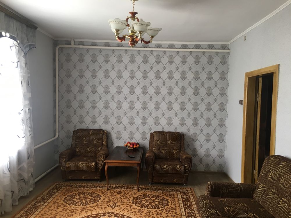 Дом в Чу, район Сахзавод.или в аренду иностранцам,на длительный срок!