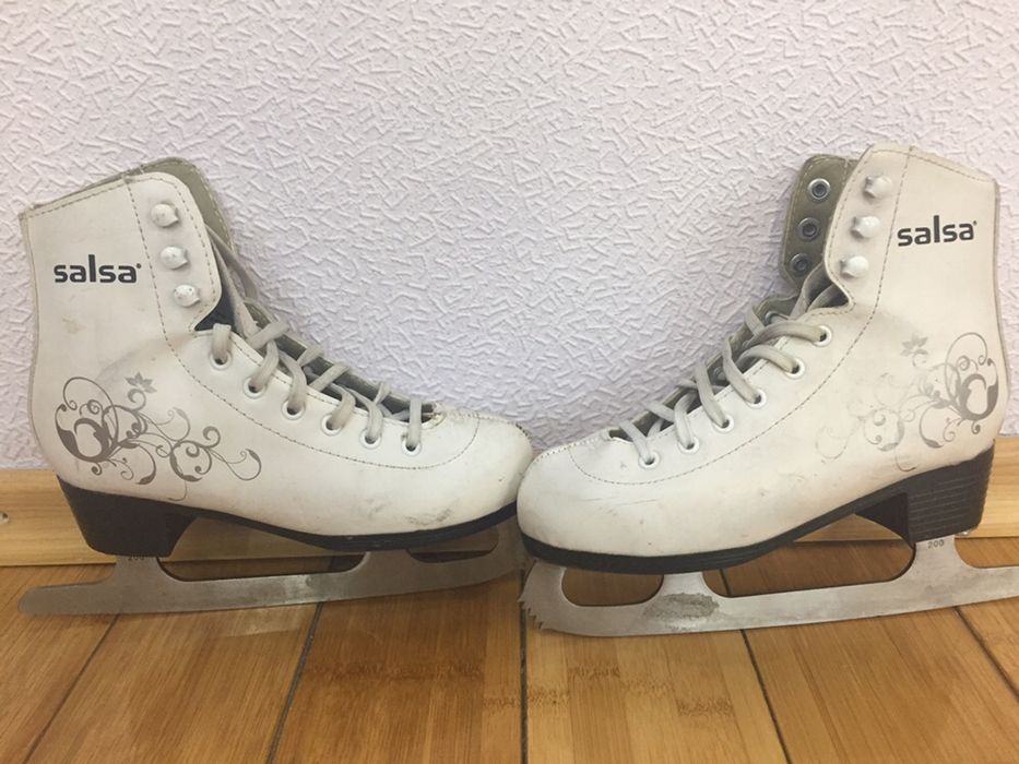 Продам коньки детские