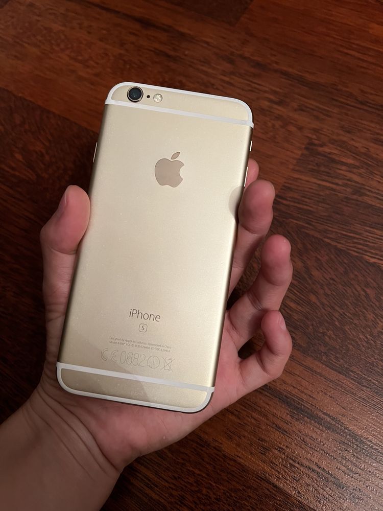 Продается iPhone 6s,золотистого цвета,16 гб, в идеальном состоянии. Це