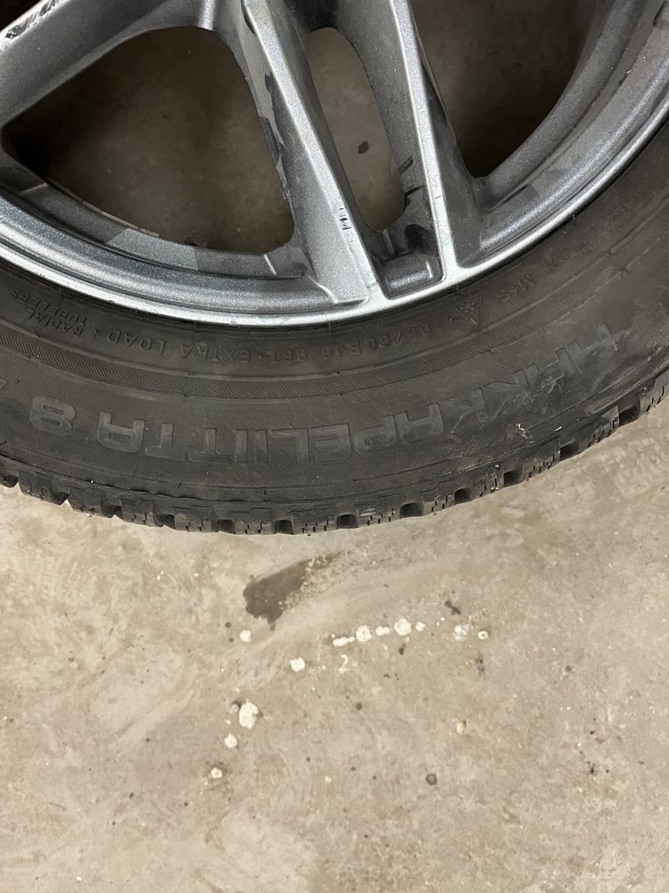 Продам шины с дисками Nokian Hakkepelita 8