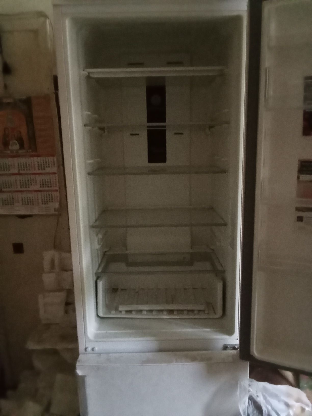 Продам холодильник