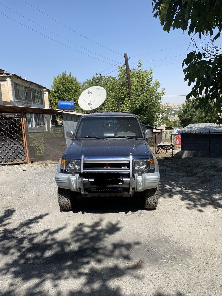Mitsubishi pajero