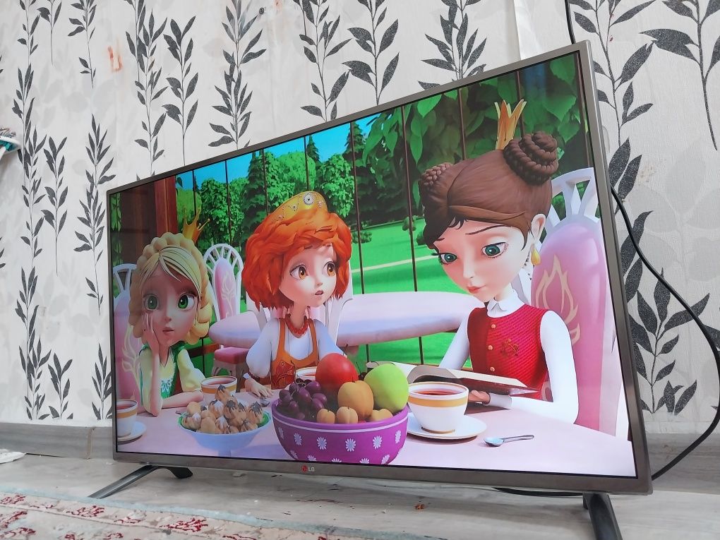 Большой LG-110см.3D SMART WIFI T2