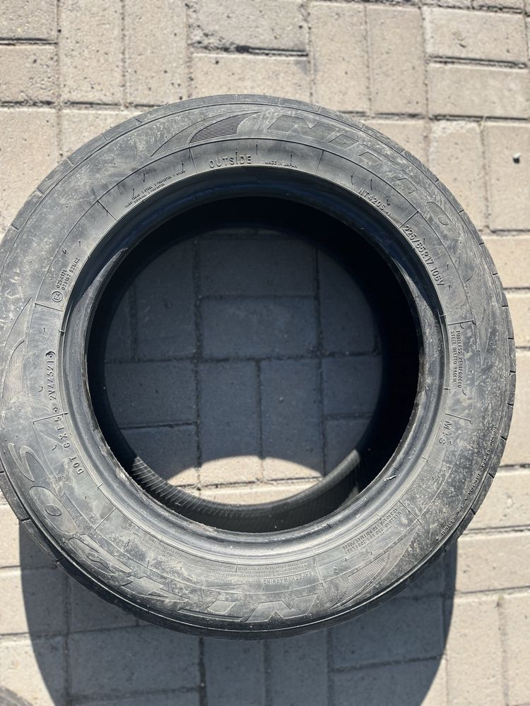 Продаю шины Roadstone