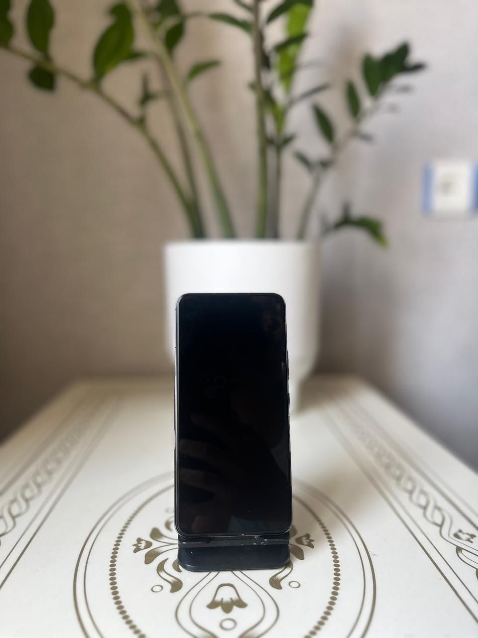 Samsung s22 в хорошем состоянии