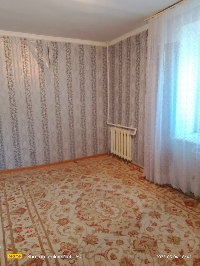 Продаётся 3-х комнатная квартира,адрес:г.Алга.ул.Валиханов 20,кв 2.