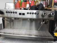 Кофемашина продаётся simonelli