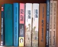 Книги в отличном состоянии/ Два фото