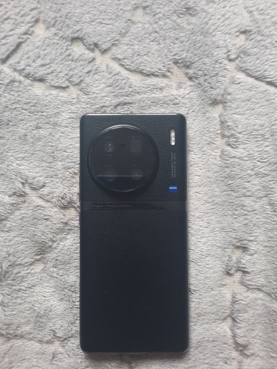Vivo x90 pro plus 12+12/512
