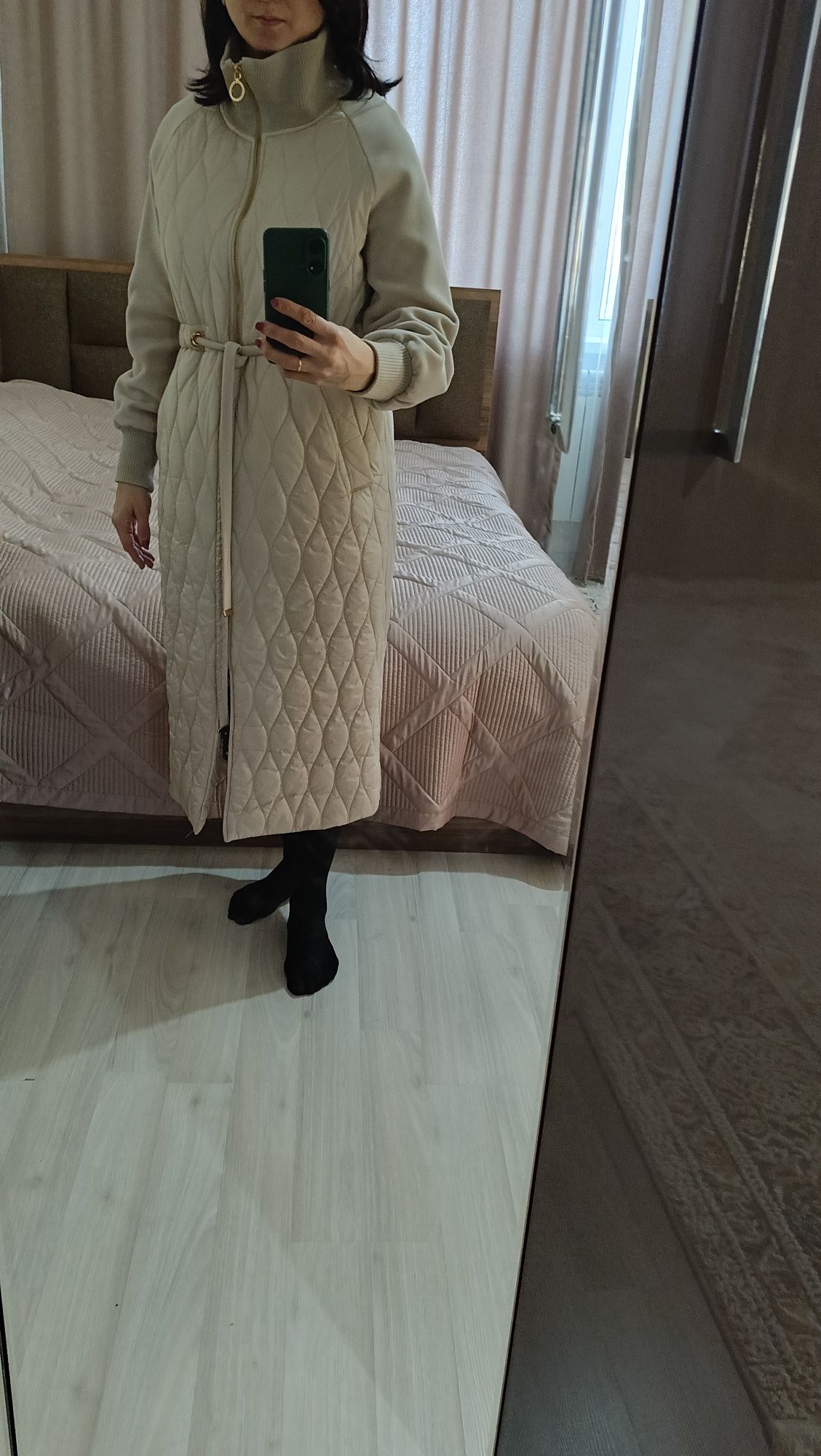 Продам женскую куртку
