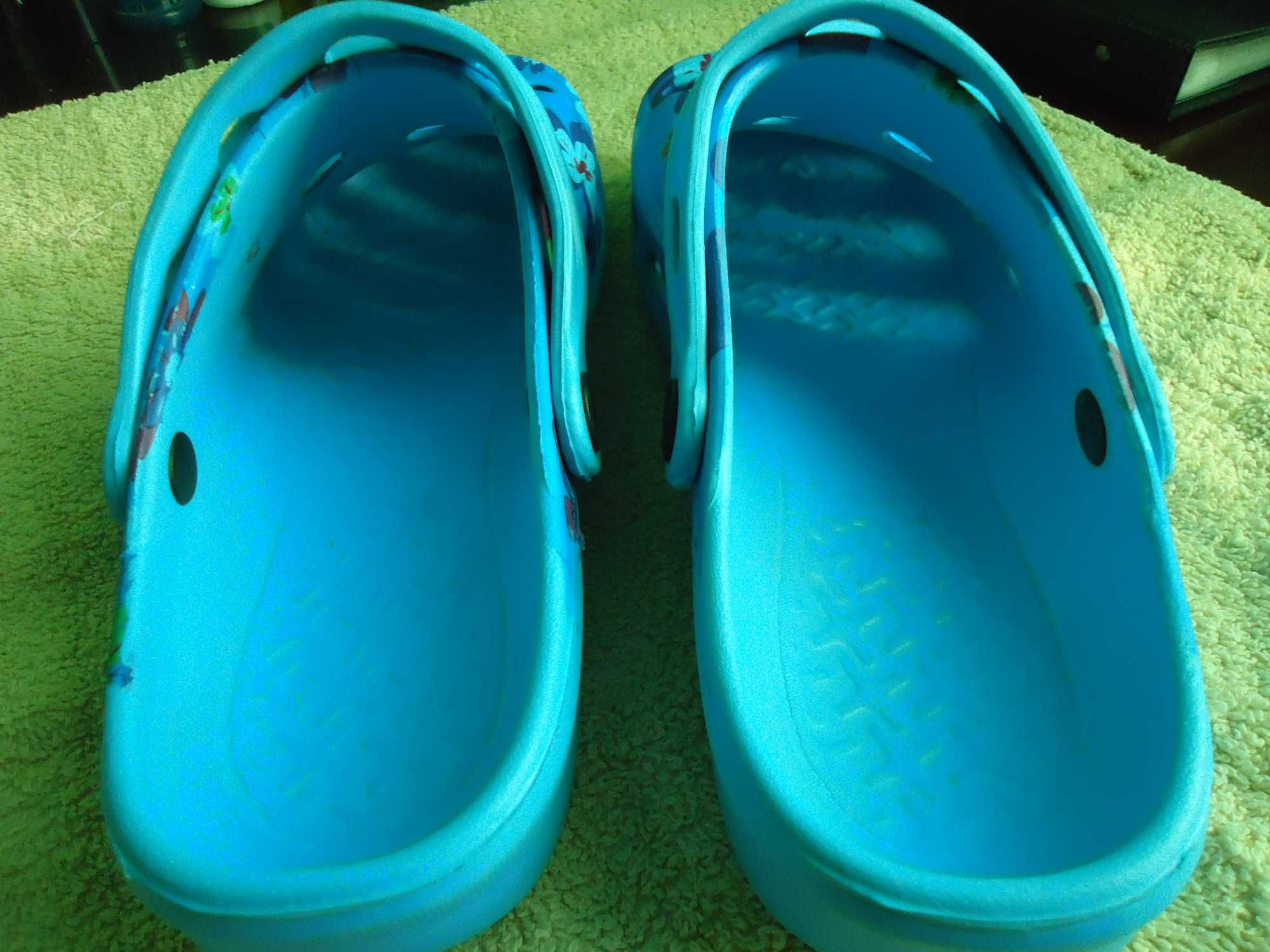 Женские шлёпанцы Crocs оригинал 38 размер привезли из Германии.