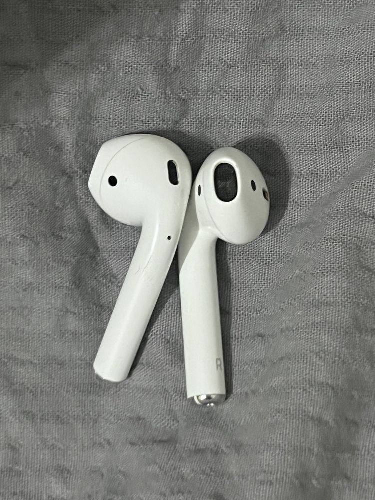 air Pods 2  поколения