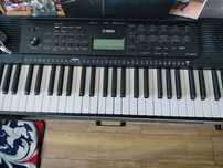 Продам синтезатор Yamaha