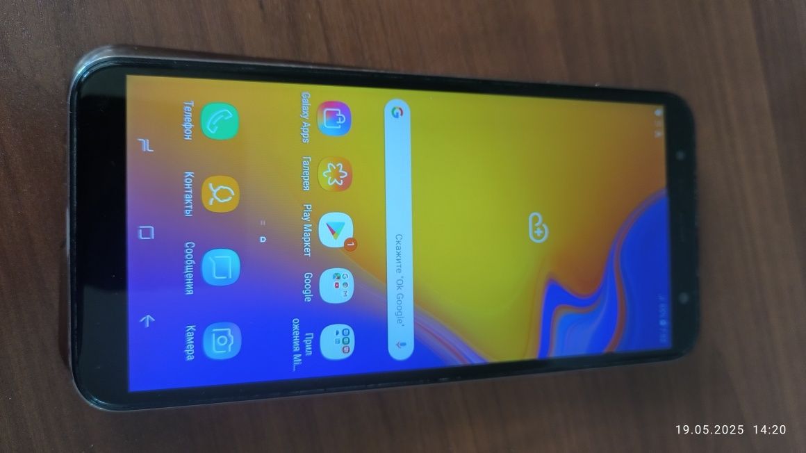 Продаю Samsung Galaxy J4+
