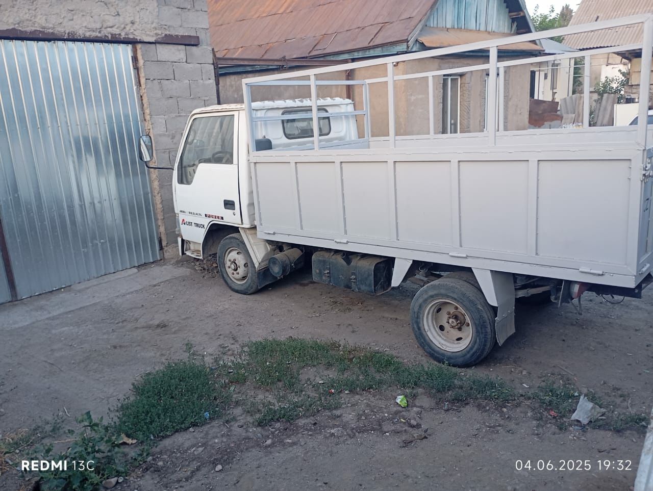 Продам грузовик JBC