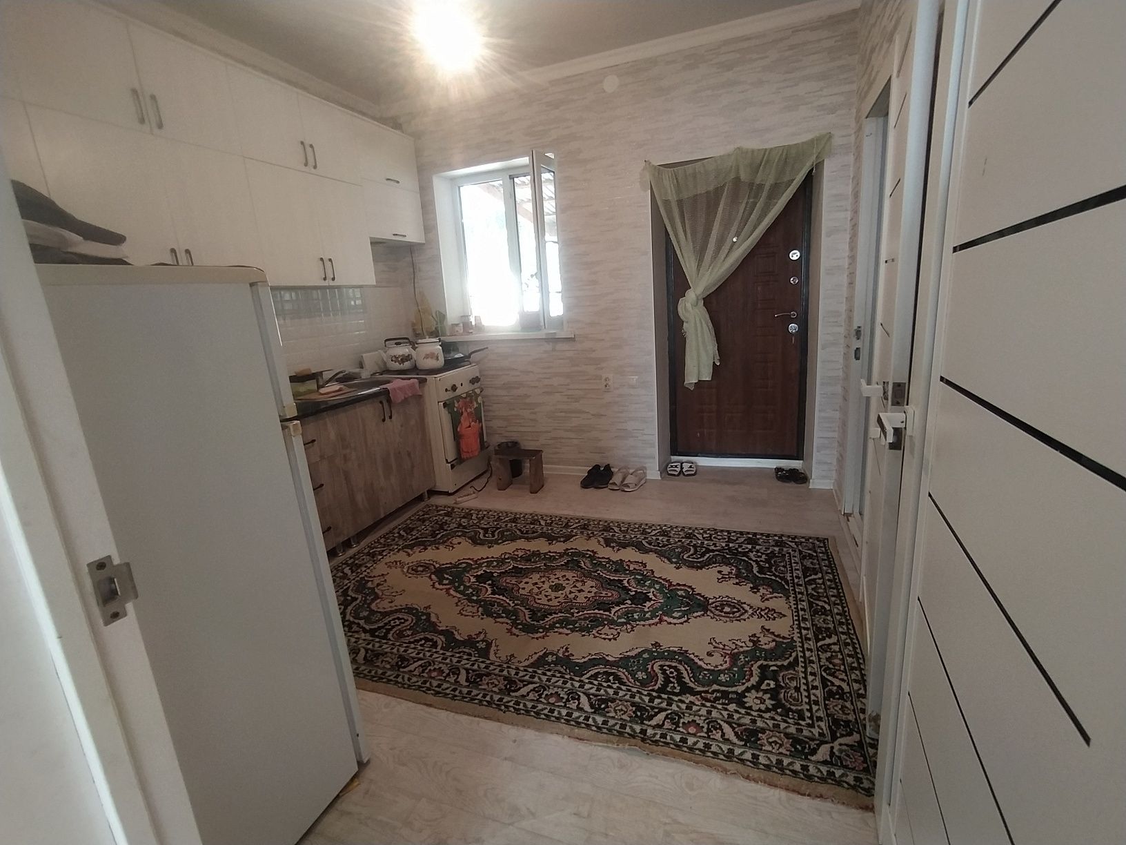 Продается  времянка с участком 15 соток