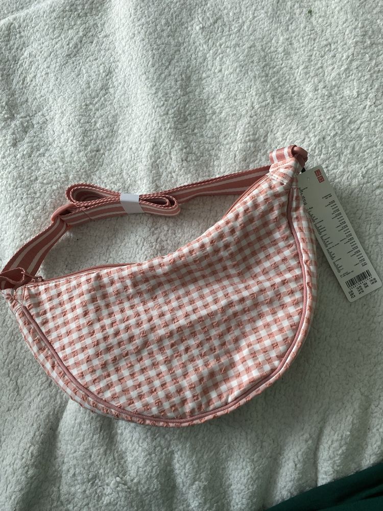 Сумка бананка от Uniqlo
