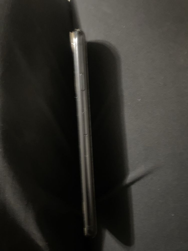 I phone se2 128гб