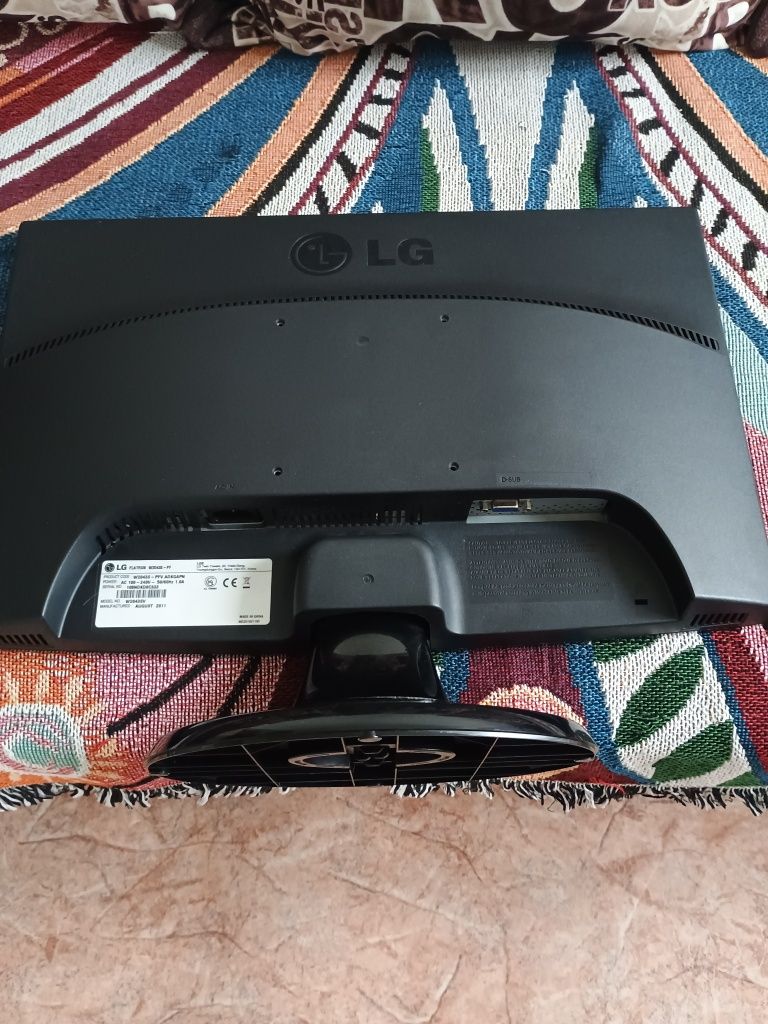 Монитор LG 20' дианональ