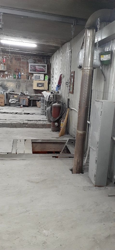 Бокс 6на12 возле дороги