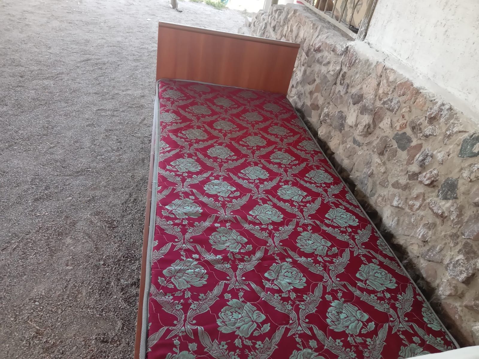 Кровать полуторка