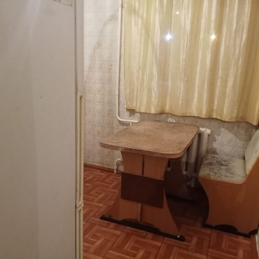 Сдам 1 комнатную квартиру на 15 мкр