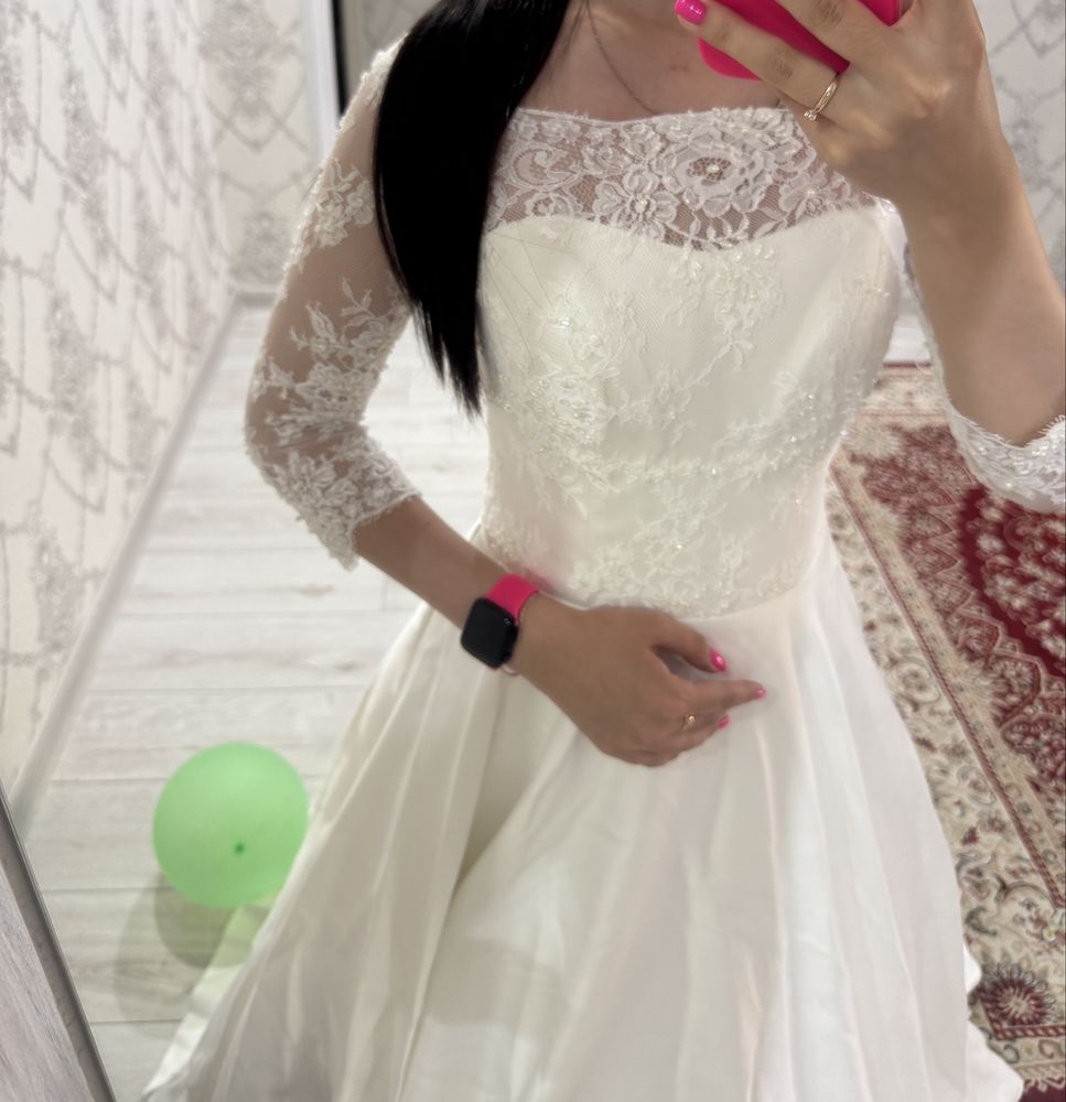 Свадебное платье