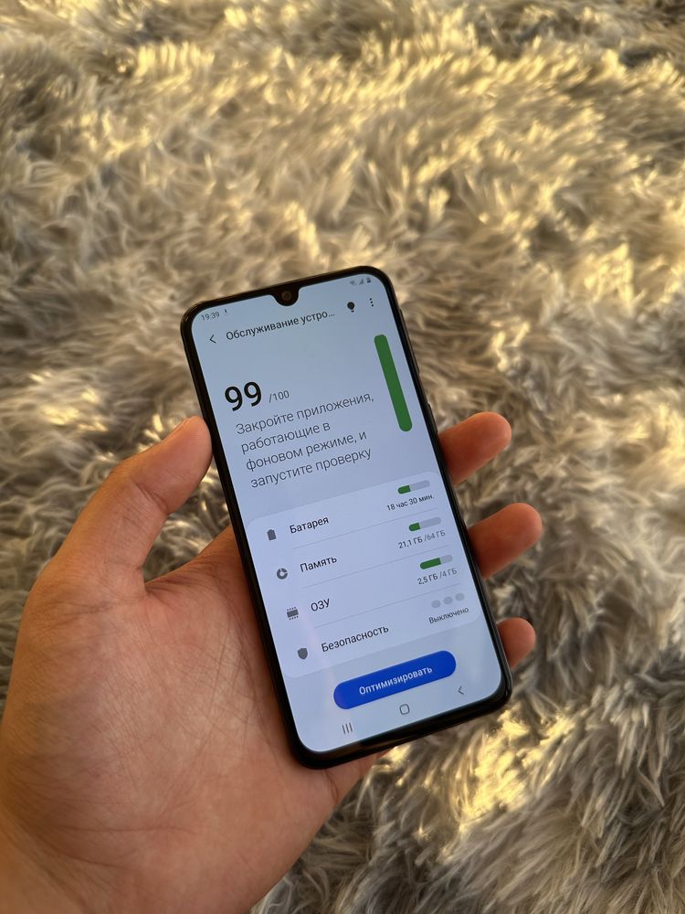 Samsung Galaxy A40 64gb в идеальном состоянии