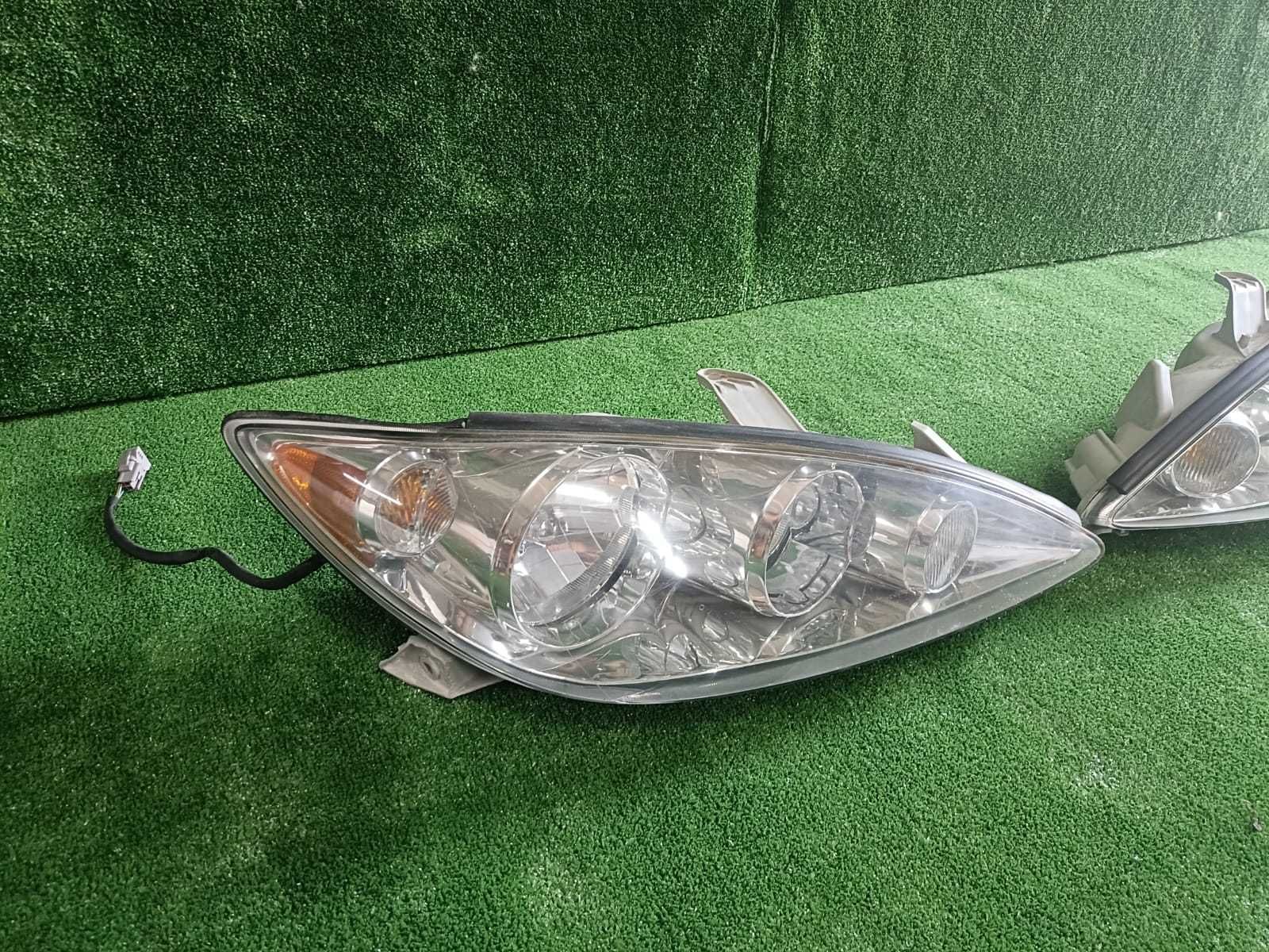 Оригинальные фары от Toyota Camry 35, Американец