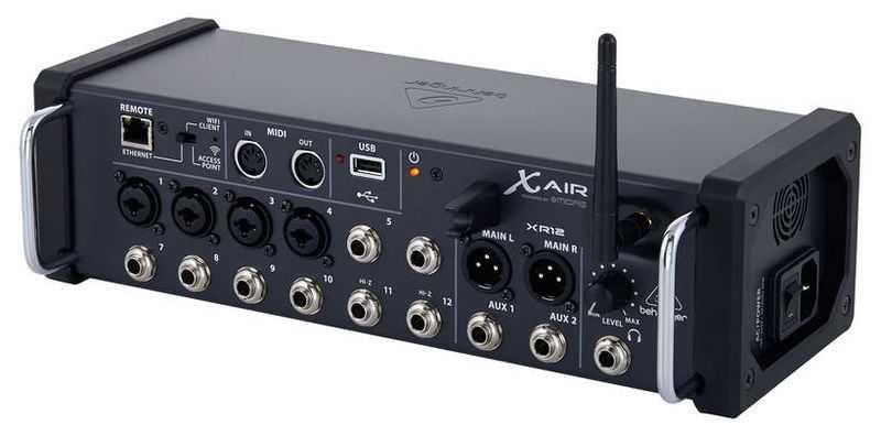 Продам микшер Behringer XR12