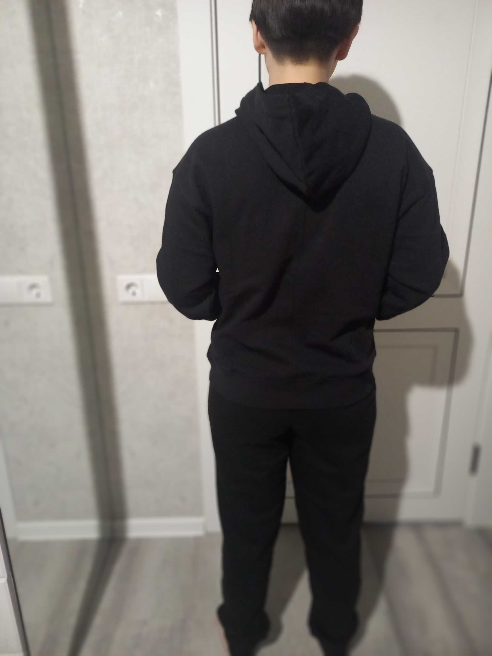 Продам спортивный костюм Puma