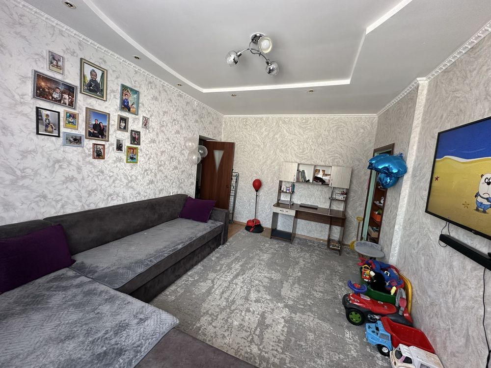 Продам 2х комнатную квартиру в центре